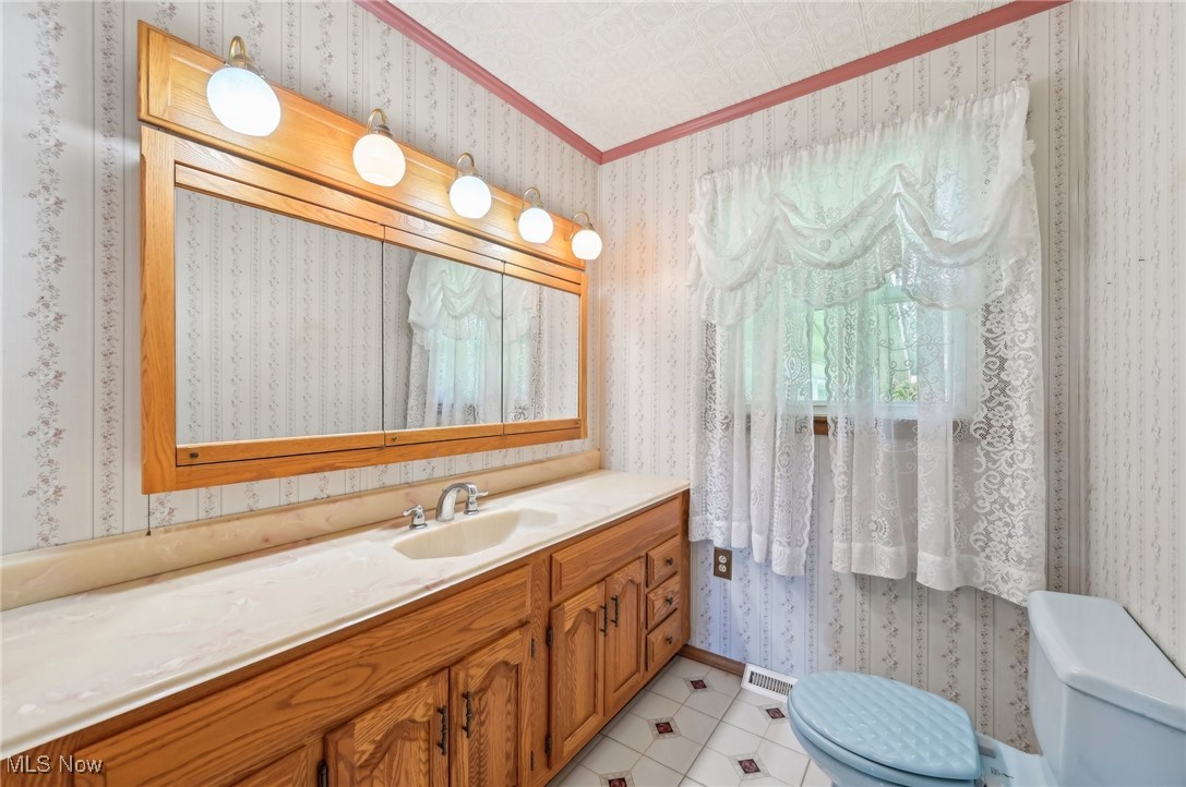 3910 Dayton Springfield Road, Springfield, Ohio image 17