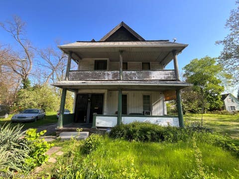 Multifamily For Sale - 5911 Lexington Avenue<br/> Cleveland, OH 44103