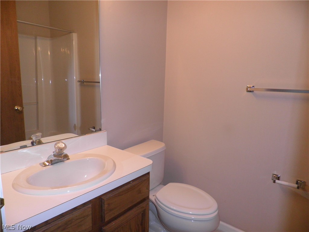 Courts Country Lakes Condo - Residential Lease