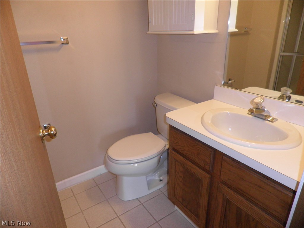 Courts Country Lakes Condo - Residential Lease