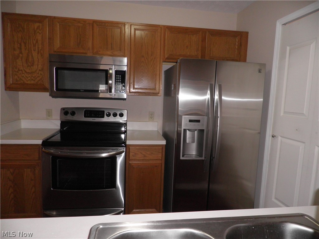 Courts Country Lakes Condo - Residential Lease