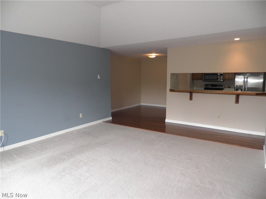 Courts Country Lakes Condo - Residential Lease