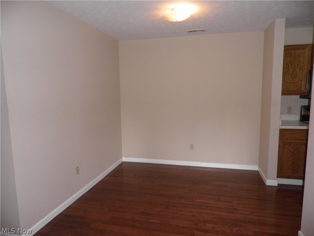 Courts Country Lakes Condo - Residential Lease