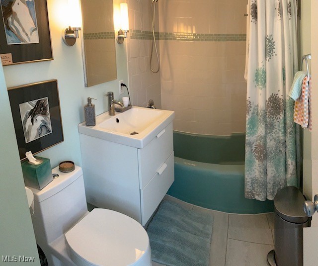 Diplomat Condo - Residential