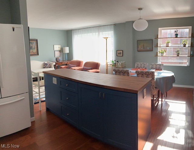 Diplomat Condo - Residential