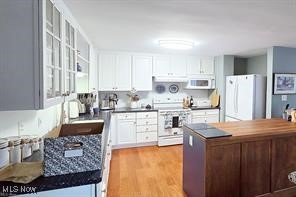 Diplomat Condo - Residential