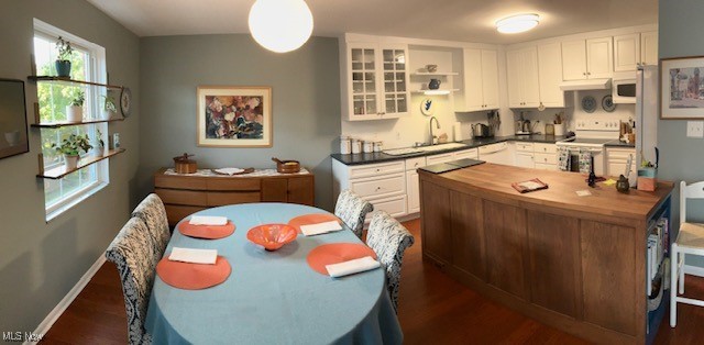 Diplomat Condo - Residential