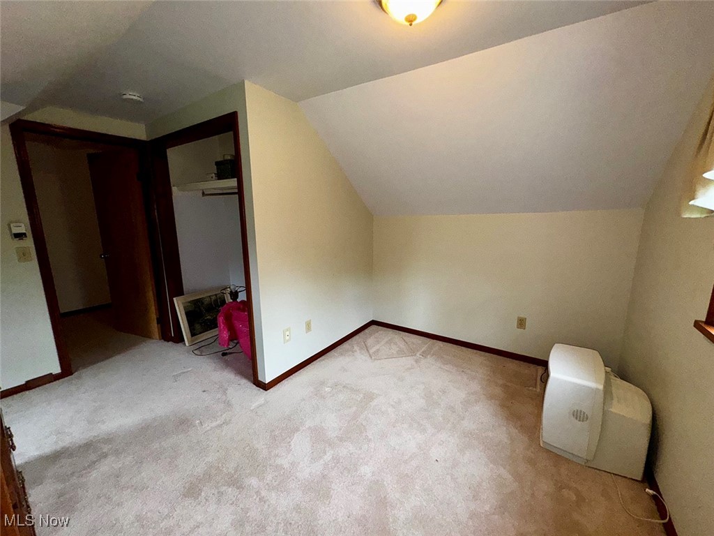 4570 Surmay Avenue, Canton, Ohio image 28