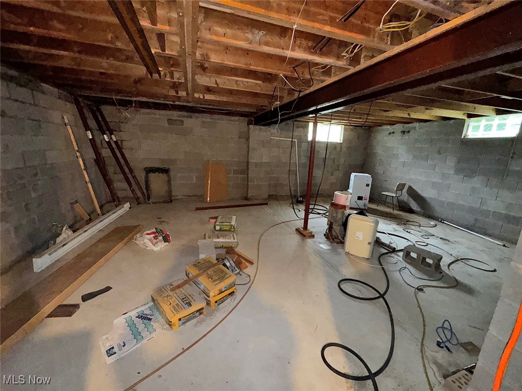 4570 Surmay Avenue, Canton, Ohio image 34
