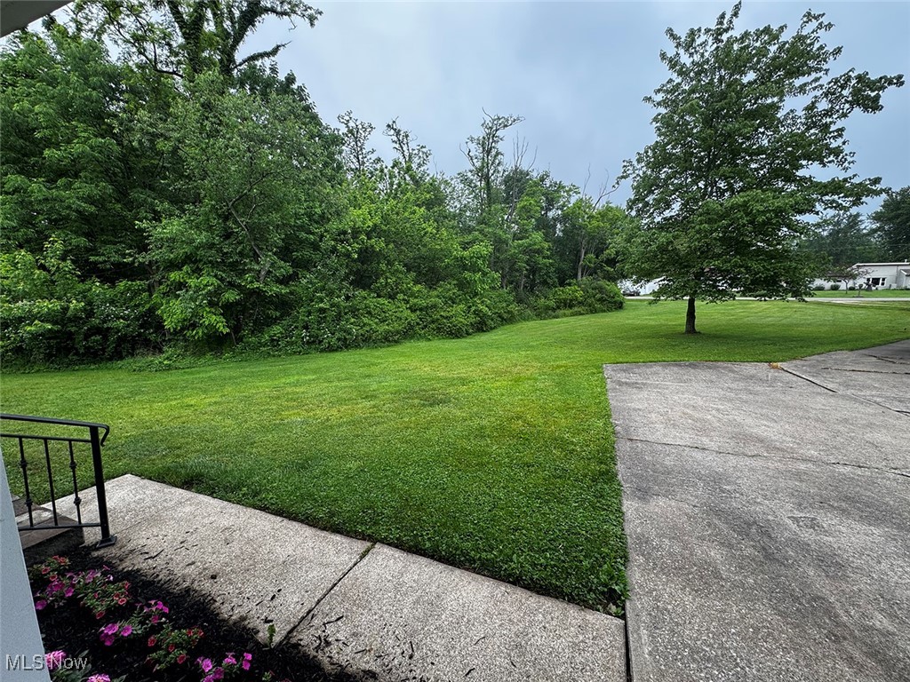 4570 Surmay Avenue, Canton, Ohio image 10