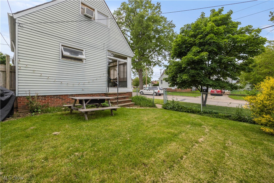 5722 Delora Avenue, Cleveland, Ohio image 35