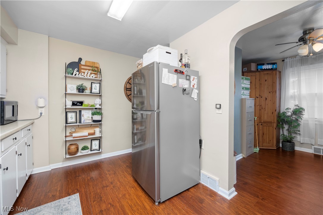 5722 Delora Avenue, Cleveland, Ohio image 8