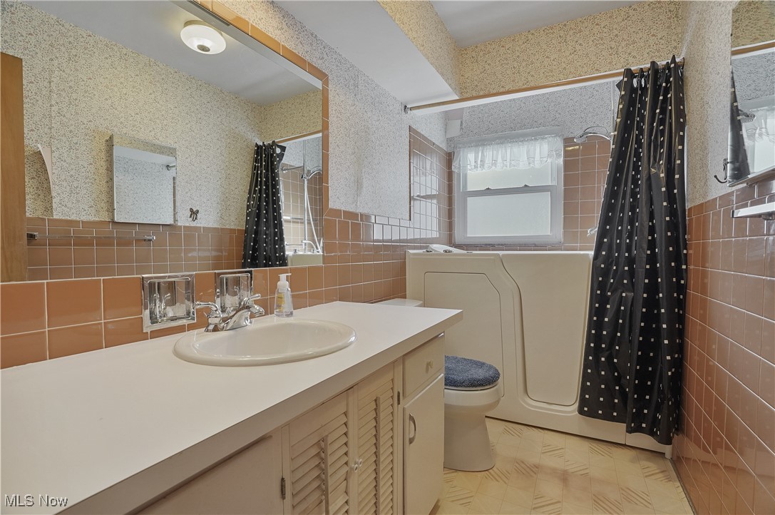 Kenilworth Manor - Residential