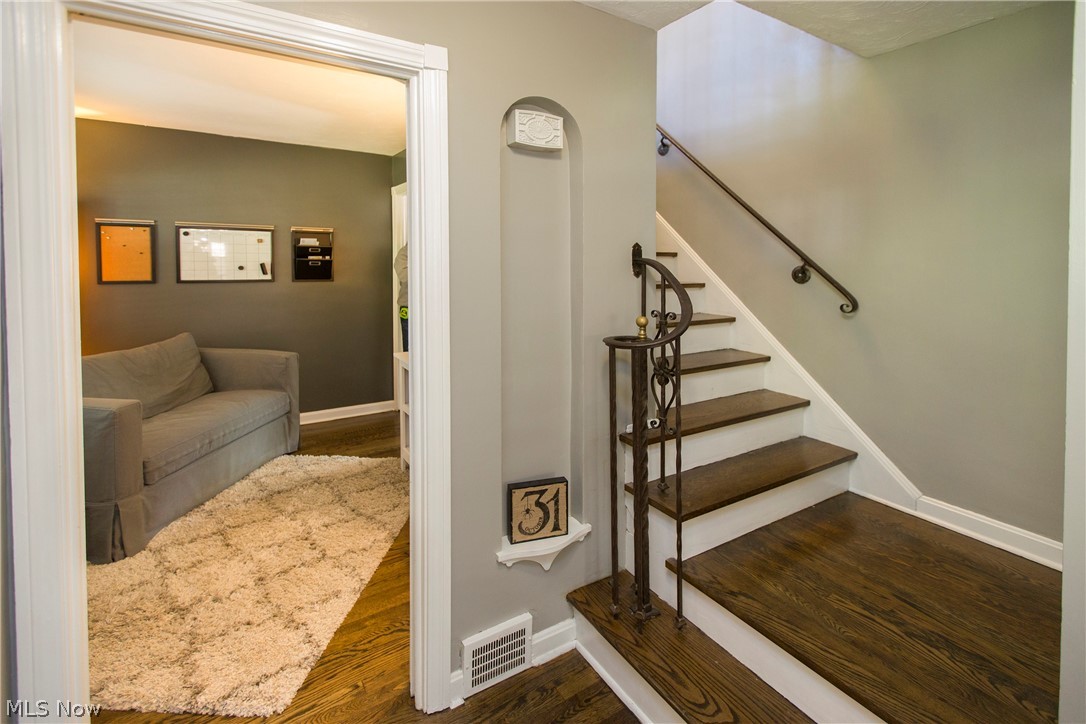 Alex Bruscinos 02 - Residential