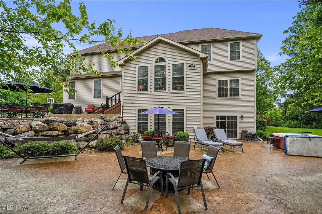 1302 Hillandale Drive, Akron, Ohio image 39