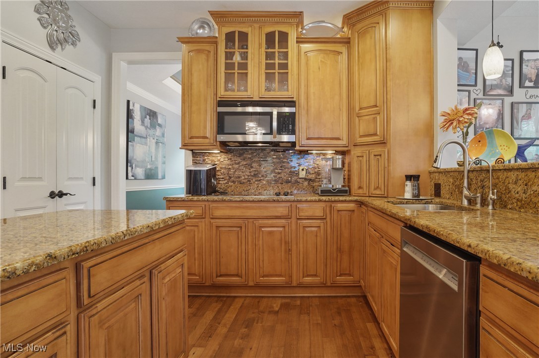 1302 Hillandale Drive, Akron, Ohio image 14