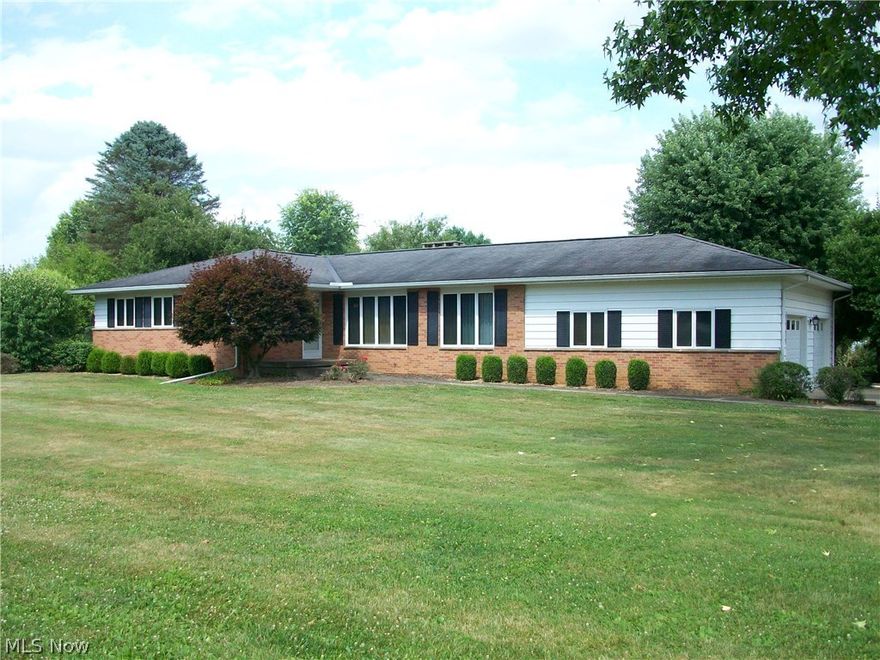 Large TRi-Valley School System Brick Trimmed  Ranch Just North of Zanesville in the Well Established Oakwood North Subdivision Situated on Corner Level Lot on the Cul de Sac. 3 Bedrooms, 3 Full Baths, Main Floor Family Room with Fireplace, Formal Living and Dining Rooms, Full Unfinished Dry Basement with Laundry Room Complete with Full Bath, Hall Bath has been Completely Updated, Seller's of the Home Loved Florida and Brought the Florida Decor Home Them, Master Bath is surrounded in Mirrors and has a Sunken Tub, Large Garage, Paved Drive Attractive & Inviting Rear Stone Paver Patio Complete this Well Maintained Home With The Option of Purchasing one or two of the adjacent Vacant Lots, This Convienient Location is Just Mintues from all the Main Shopping, Eating & Health Care Zanesville Has to Offer