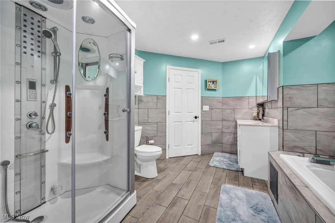 665 Cherrywood Lane, Painesville, Ohio image 31