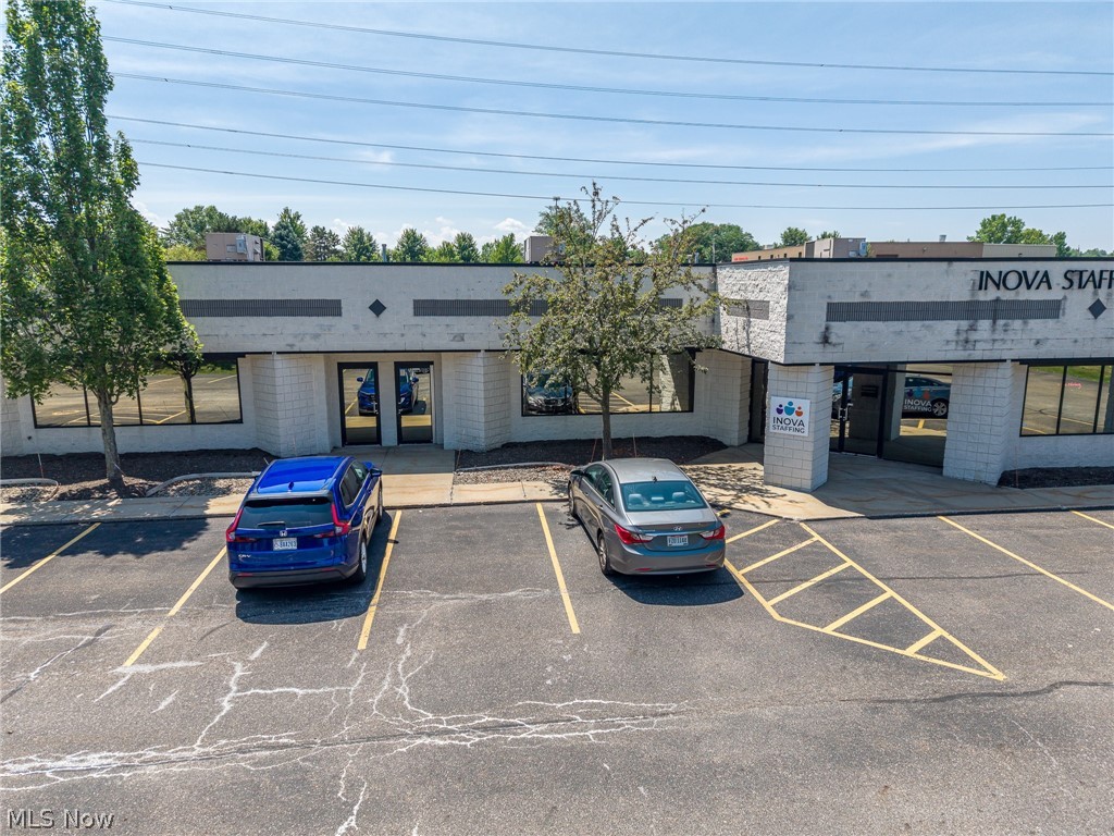 Photo 1 of 10 — 2132 Case Parkway, Twinsburg, OH 44087