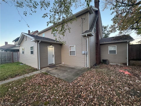 Tiny photo for 601 5th Street, Struthers, OH 44471 (MLS # 5254807)
