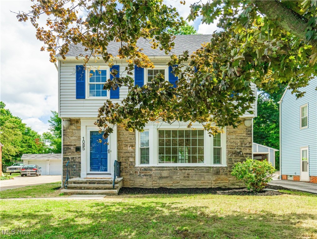 Laura M Stewarts - Residential