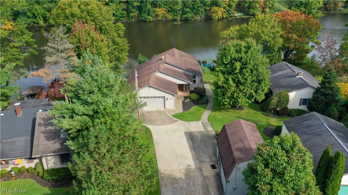 11218 Diehl Lake Drive