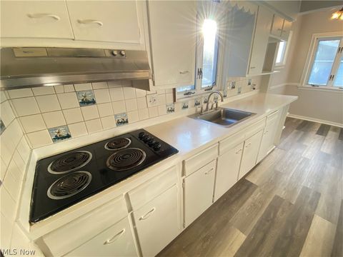 Tiny photo for 1478 Sherbrook Road #Lower, South Euclid, OH 44121 (MLS # 5202968)