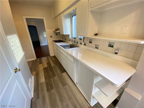 Tiny photo for 1478 Sherbrook Road #Lower, South Euclid, OH 44121 (MLS # 5202968)