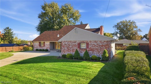 Tiny photo for 19 Homestead Place, Campbell, OH 44405 (MLS # 5255544)