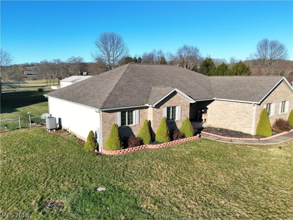 Photo of 9280 Rochester Road, Minerva, OH 44657 (MLS # 5193042)