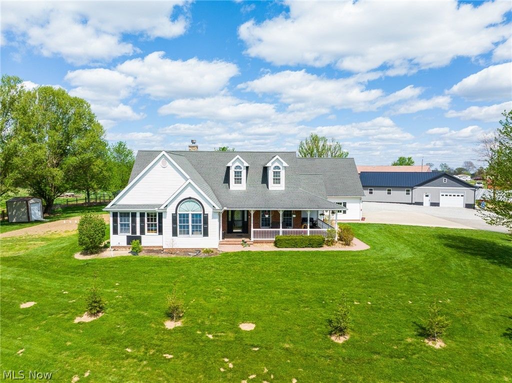 Photo of 2040 Wesley Chapel Road, Zanesville, OH 43701 (MLS # 5203975)