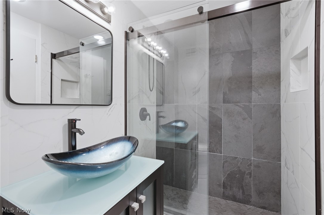 Marine Towers East Condo - Residential