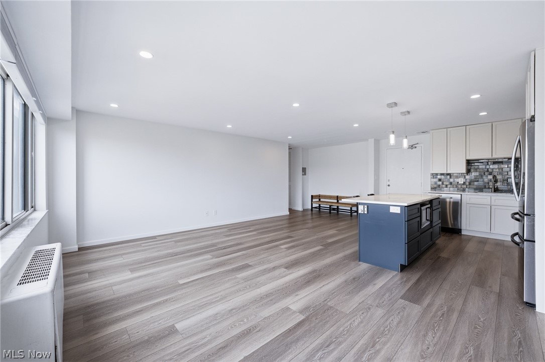 Marine Towers East Condo - Residential