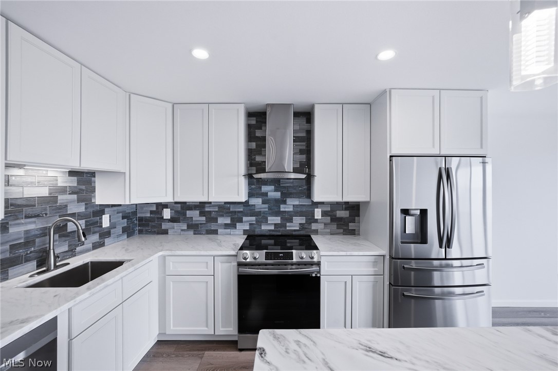 Marine Towers East Condo - Residential