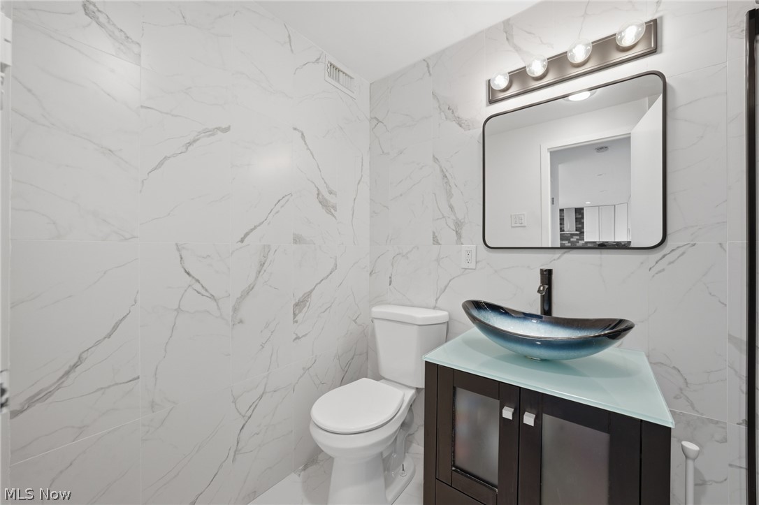 Marine Towers East Condo - Residential