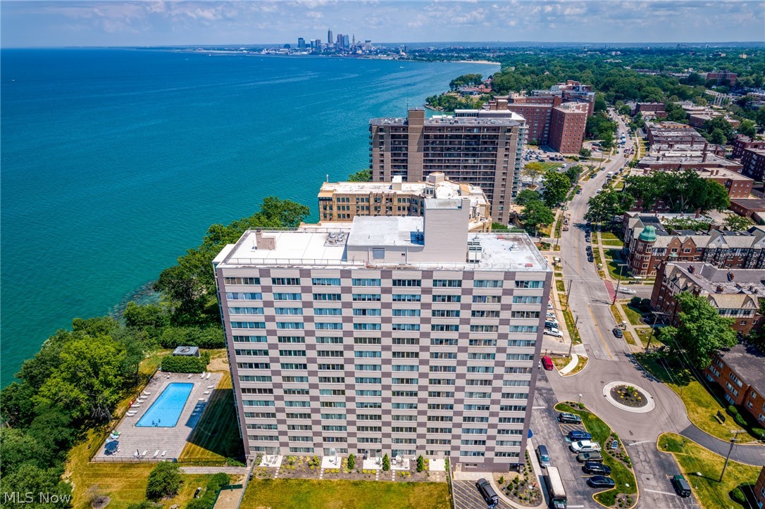 Marine Towers East Condo - Residential