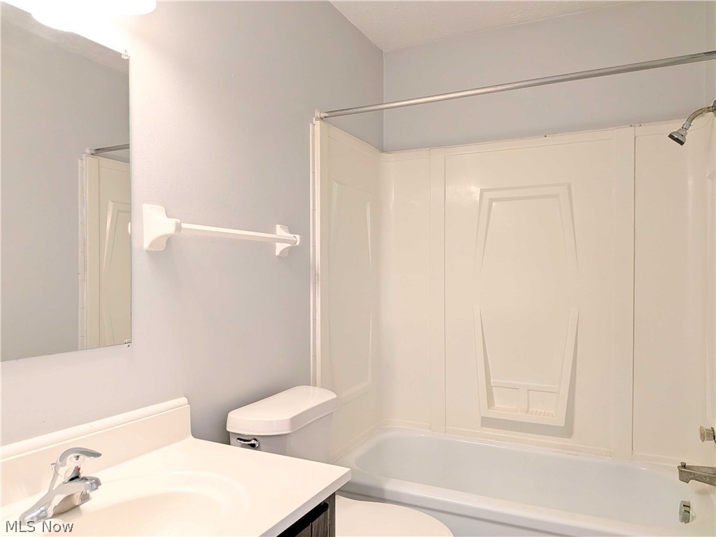 Village/Minerva - Commercial Sale