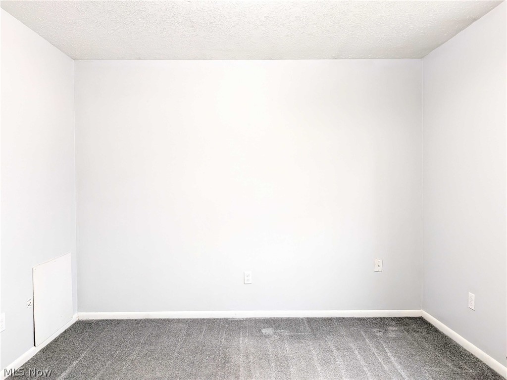 Village/Minerva - Commercial Sale