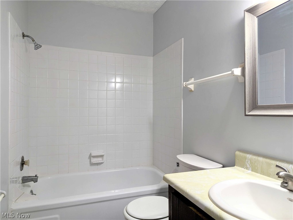 Village/Minerva - Commercial Sale