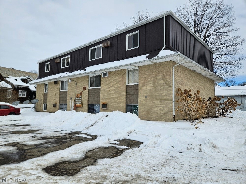 Village/Minerva - Commercial Sale