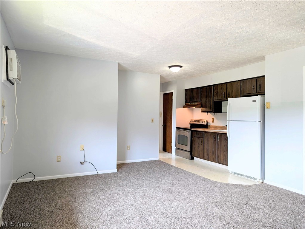 Village/Minerva - Commercial Sale