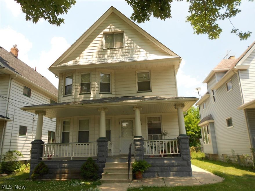 Very CLEAN ,CLEAN , CLEAN property ,must see. Investor Retired ,ready for new owner  or investor MUST SEE.  Many updates..Moving condition.
WON'T LAST.