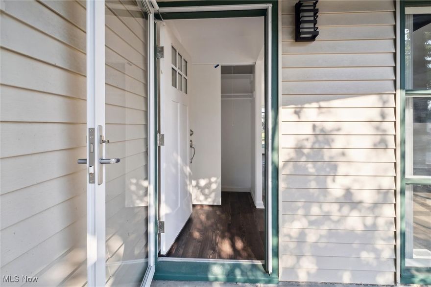 Welcome to 6683 Sherborn Road, Parma Heights, OH 44130!
This charming 3-bedroom, 1.5-bathroom ranch home is move-in ready with plenty of new updates. It features an open floor plan with new windows, a new roof, and new vinyl siding. Inside, you'll find fresh paint and new flooring throughout. The kitchen and both bathrooms have been fully renovated with modern touches.
Relax in the family room by the cozy fireplace, or enjoy the vaulted ceilings in the living room. Step out onto the enclosed back patio, perfect for outdoor gatherings. The home also comes with updated electrical and a new central air system for your comfort.
Don't miss your chance to own this beautifully updated home in a great location!