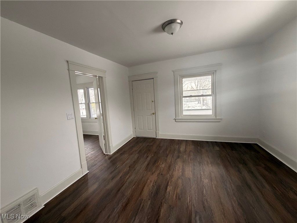 Photo of 9521 Mount Auburn Avenue, Cleveland, OH 44104 (MLS # 5177867)