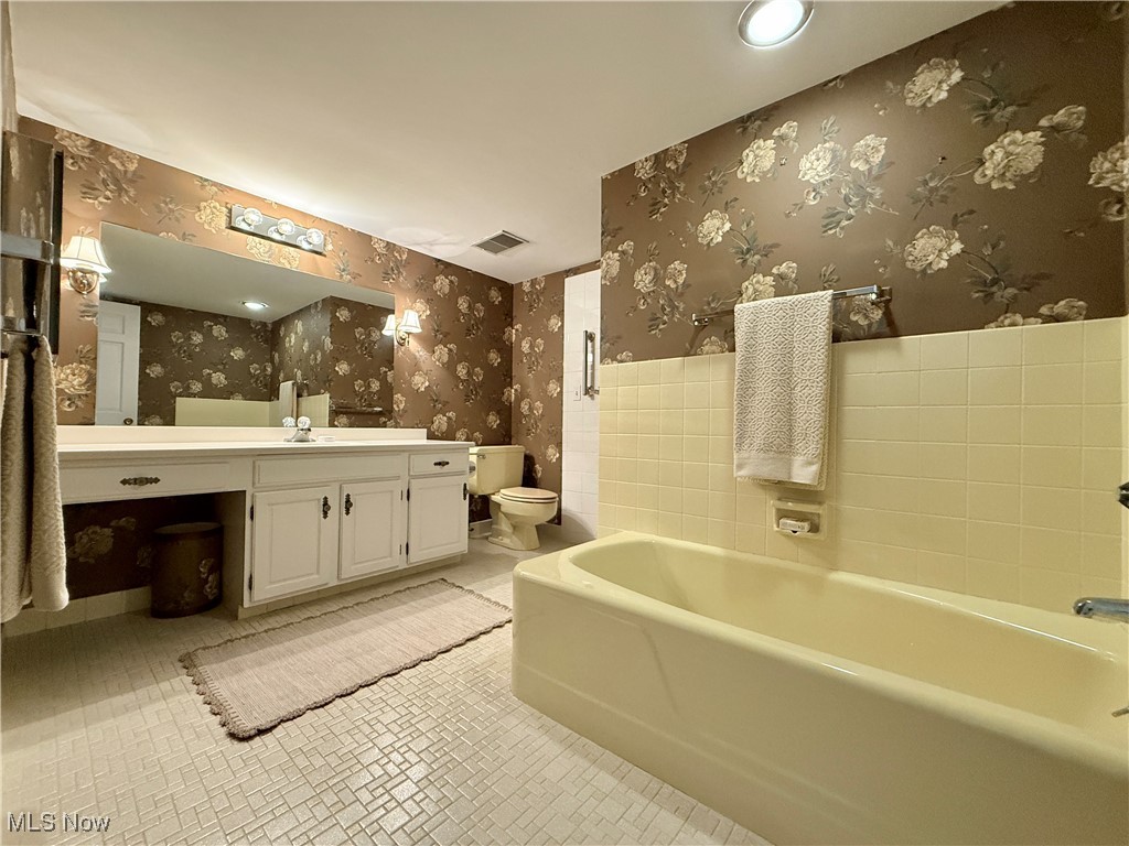 Camelot Condo - Residential