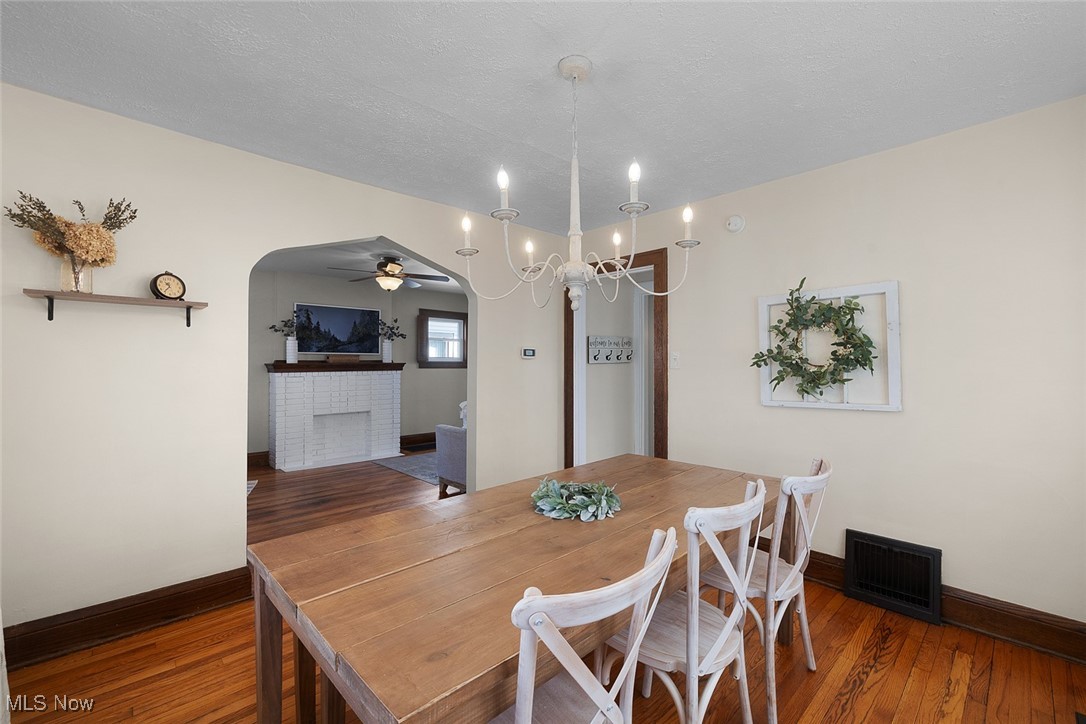 2741 Oakwood Drive, Cuyahoga Falls, Ohio image 9