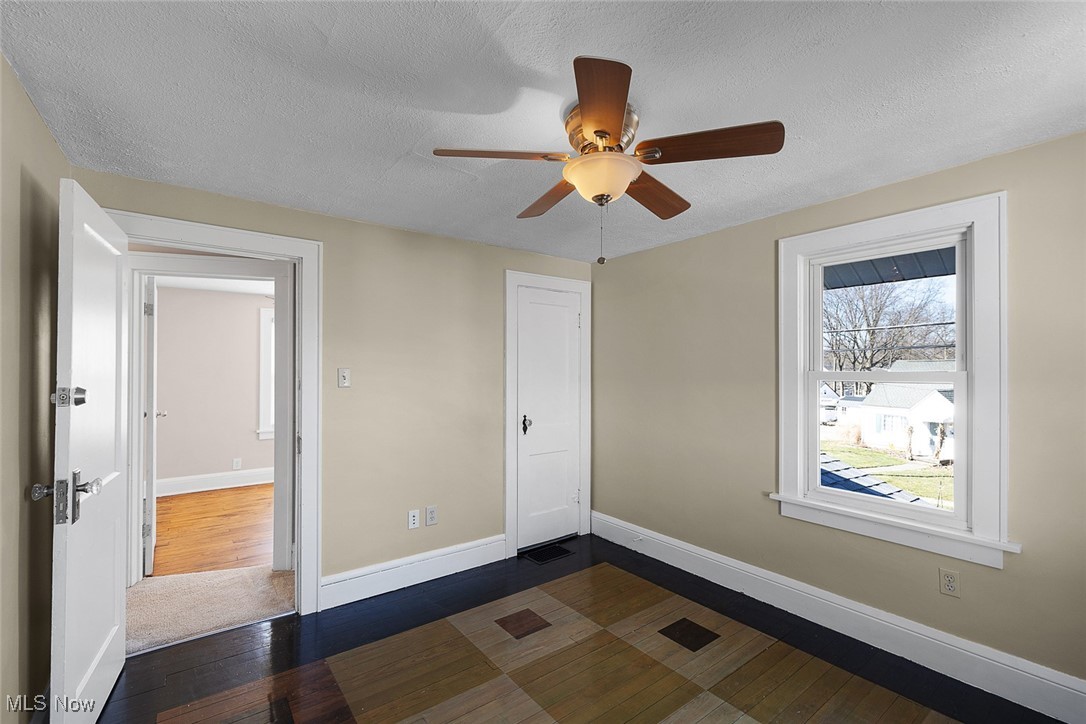 2741 Oakwood Drive, Cuyahoga Falls, Ohio image 18