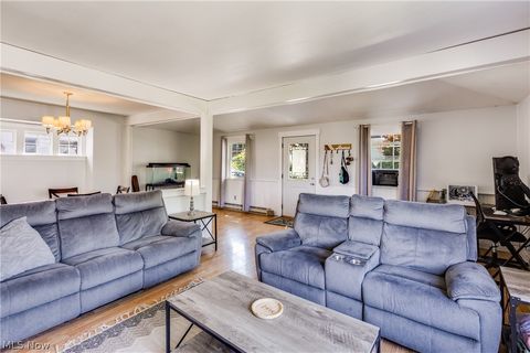 Tiny photo for 203 Hager Street, Hubbard, OH 44425 (MLS # 5190676)