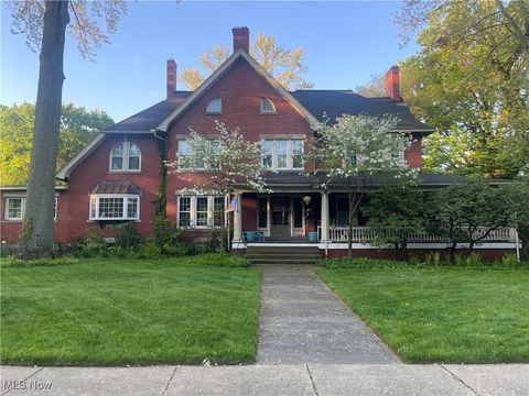 10508 Lake Shore Boulevard, Bratenahl, OH 44108 - #: 5125735