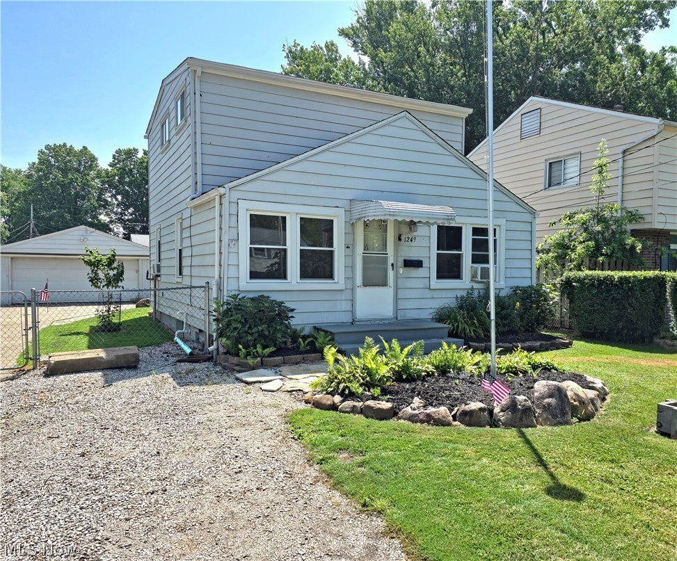 Photo of 1249 E 342nd Street, Eastlake, OH 44095 (MLS # 5223897)